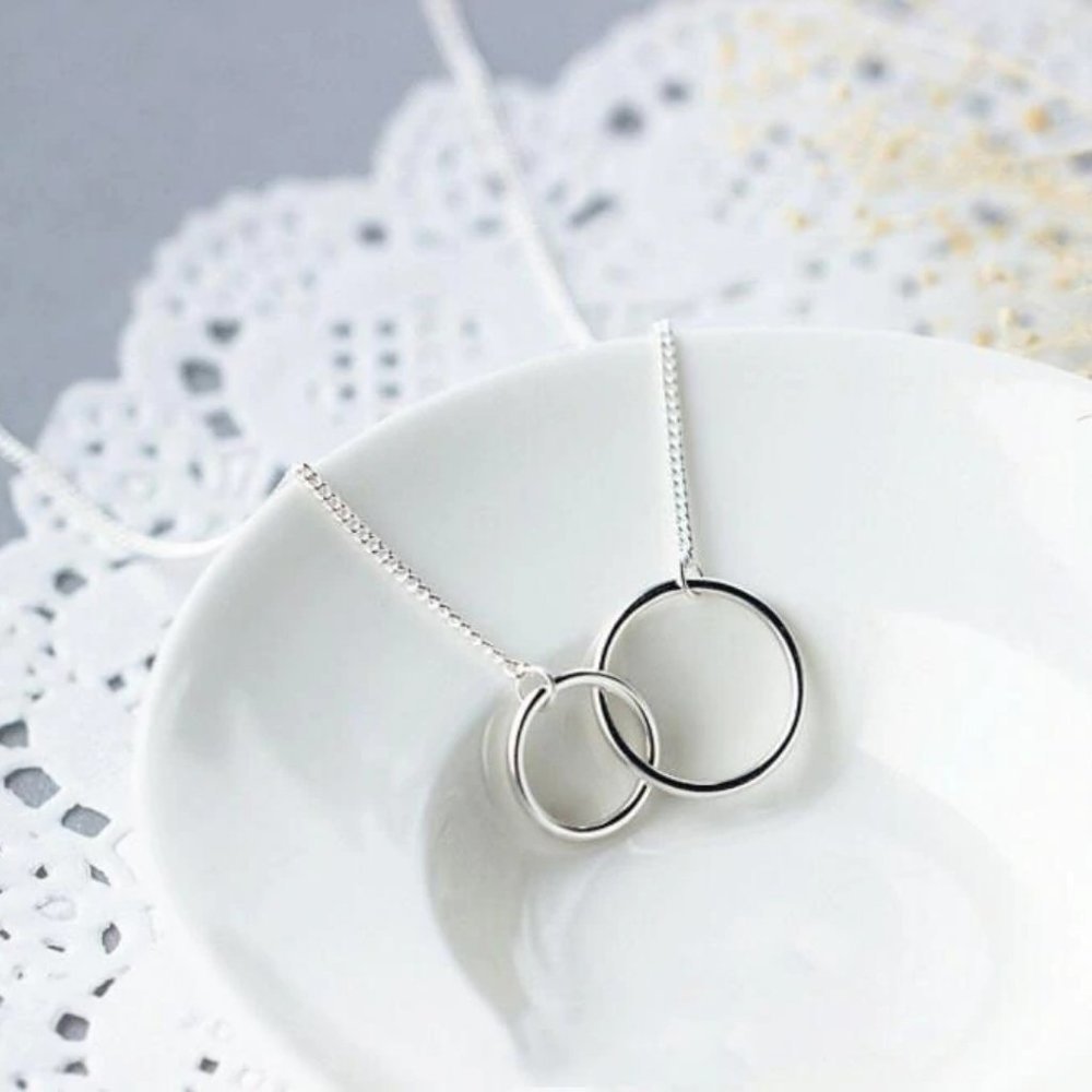 NEW 925 Sterling Silver Double Circle Necklace - Picture 3 of 8
